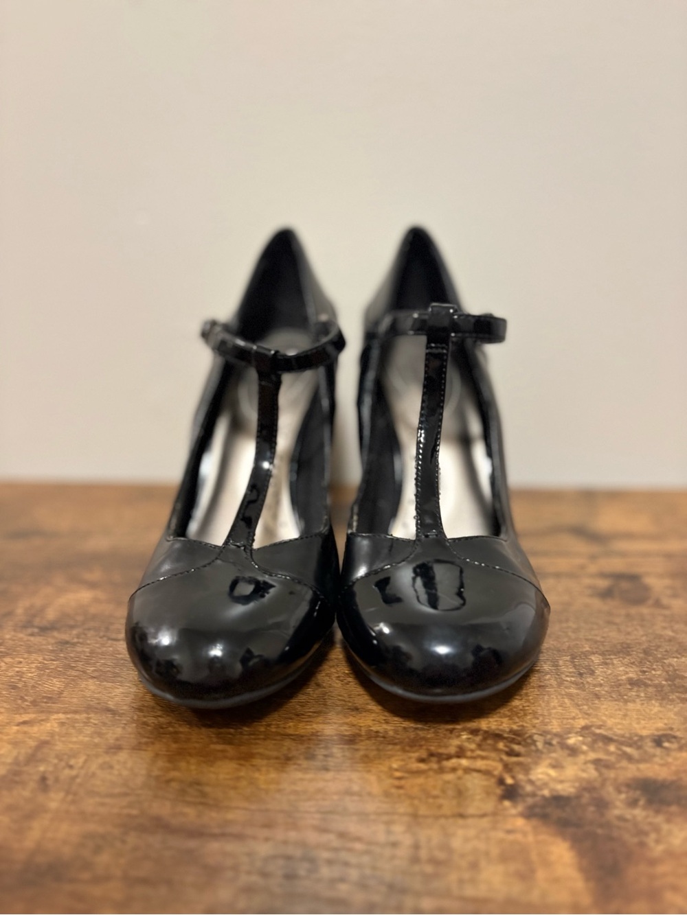 Women’s Black Patent Leather Mary Jane Pumps size 9W